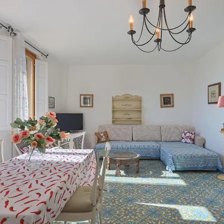 Semesterbostad Podere Conte Francesco-alvino By Interhome *